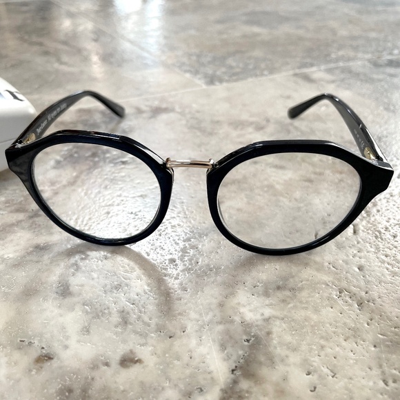 Juicy Couture Black + Gold Glasses (Includes Original Case + Cleaning Cloth) - Picture 4 of 16